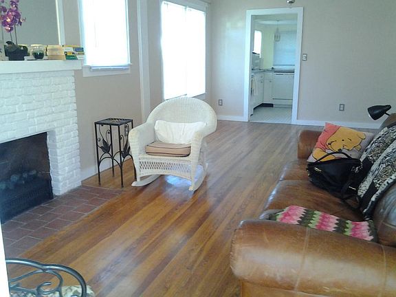 3rd image of 931 N Shine Ave