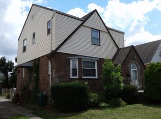 6943 181st St, Fresh Meadows, NY 11365