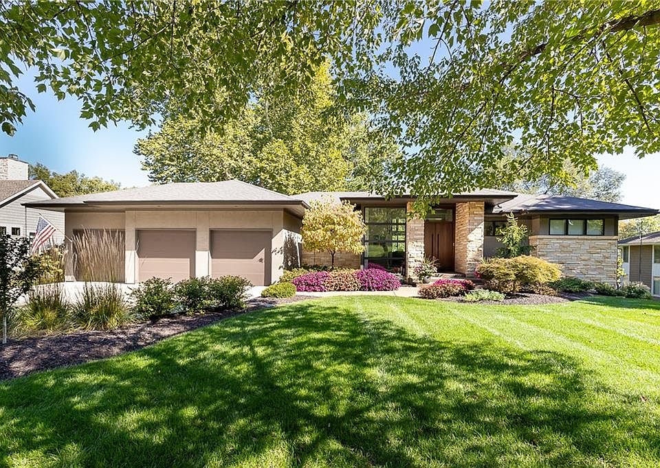 1st image of 9645 Manor Rd