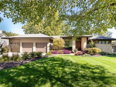 9645 Manor Rd, Leawood, KS, 66206
