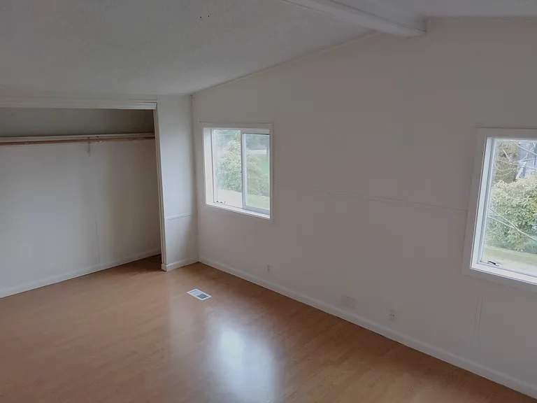 12929 Lookingglass Rd — Photo 12