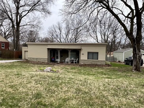 1702 Highview Dr, Des Moines, IA 50315