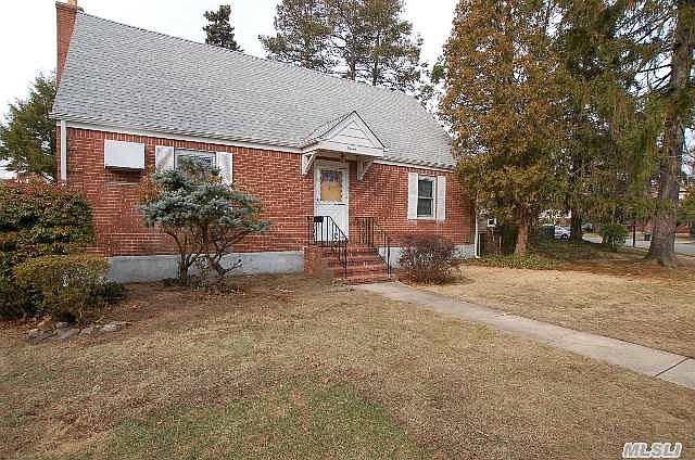 1st image of 11 Yale Blvd