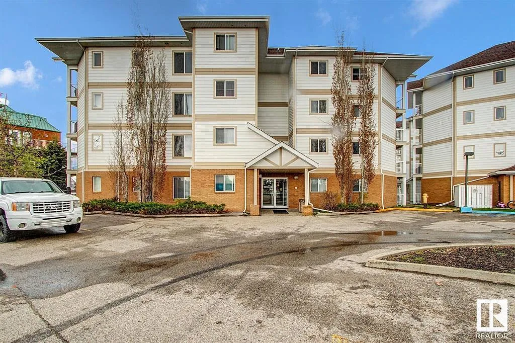 Fort Saskatchewan 2 Bed 2 Bath Furnished Condo Everything Included! — Photo 1