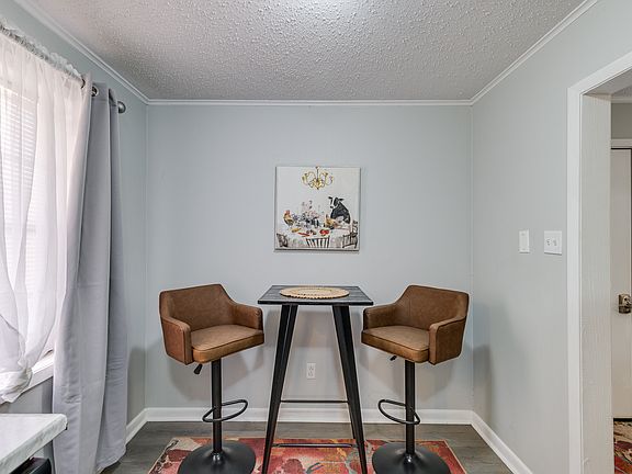 5th image of 129 Ridgedale Dr APT 3