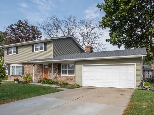 1148 Buena Vista Dr, Sun Prairie, WI 53590