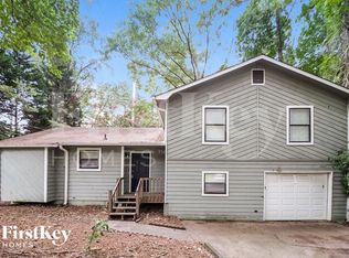 5823 Stonehaven Dr NW, Marietta, GA