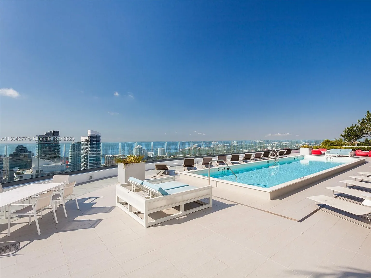 1 bed, 600 sqft, $3,200 — Photo 4