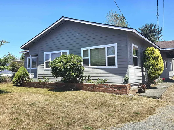 1755 Wildwood Ln, Crescent City, CA 95531