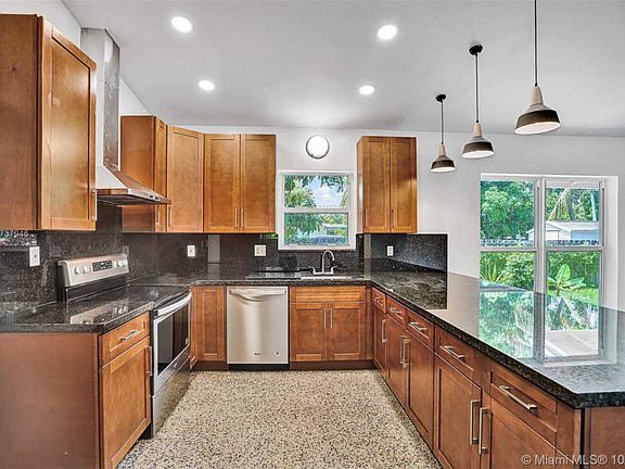 2nd image of 1245 NE 154th St