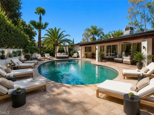 3267 Laurel Canyon Blvd, Studio City, CA 91604