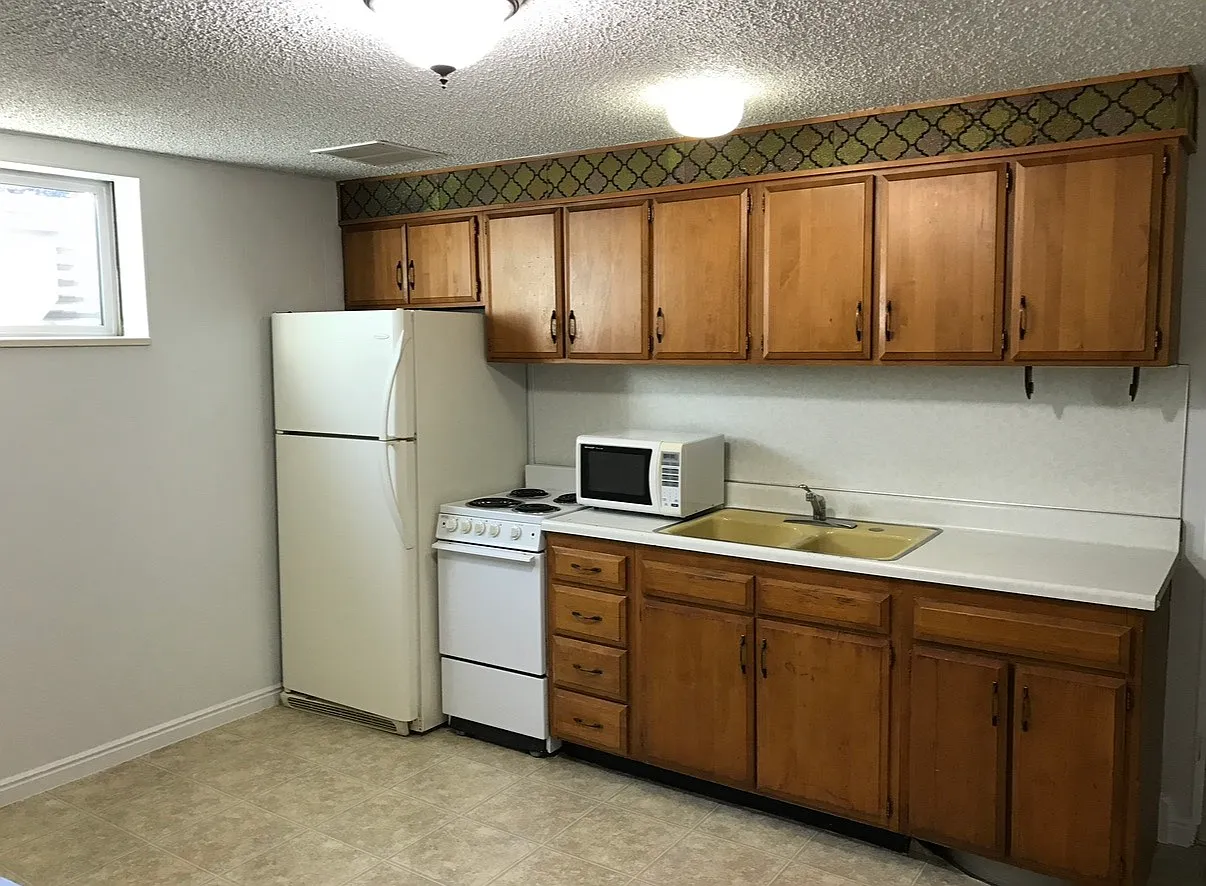 140 S Main St — Photo 3
