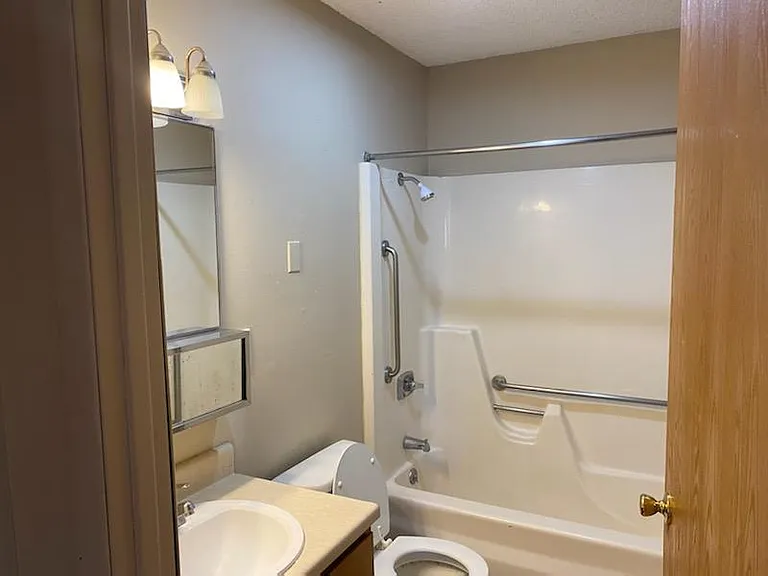 213 S Fort St #23 — Photo 5