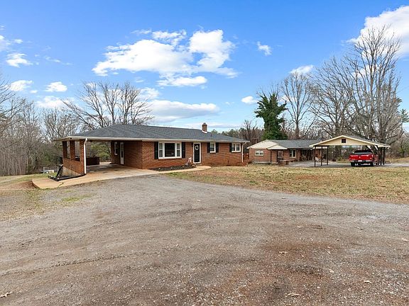 2nd image of 1134 Lynch Mill Rd