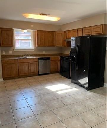 3rd image of 8525 Deerfield Dr
