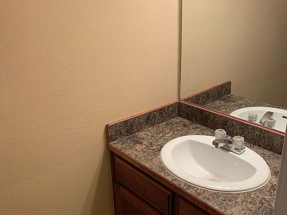 4th image of 1726 W Gordon St APT B11