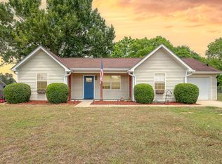 208 Petunia Dr, Dothan, AL 36301