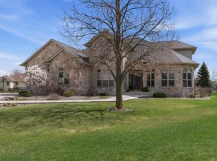 15 Park Cir, Fond Du Lac, WI 54935
