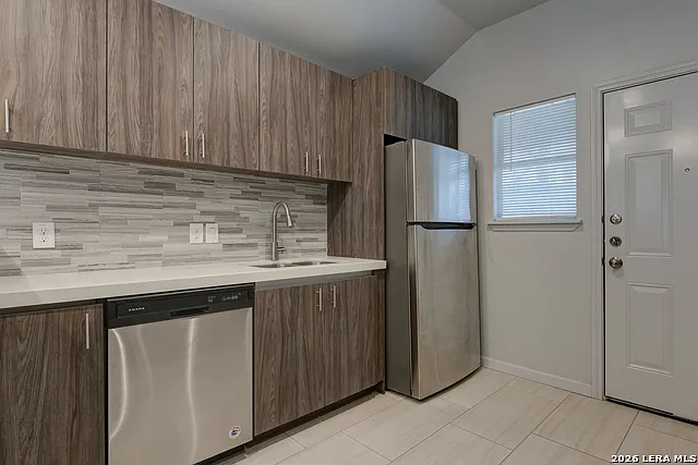 6626 Woodstock Dr — Photo 8