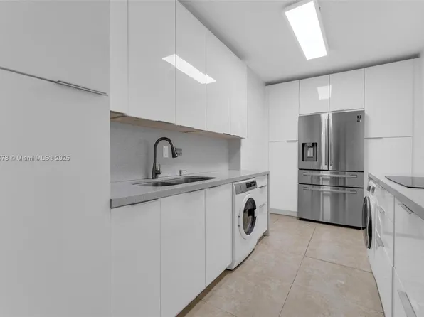 4200 Hillcrest Dr APT 307, Hollywood, FL 33021