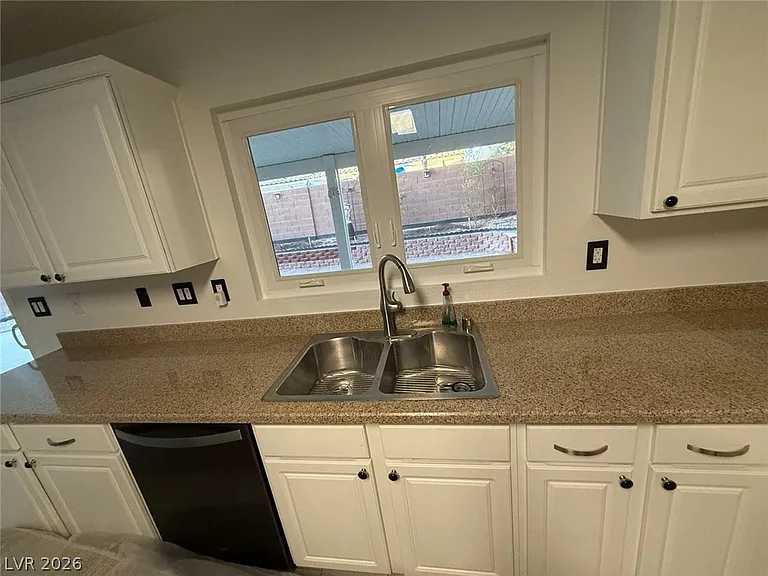 2120 Royal Antilles Ct — Photo 2