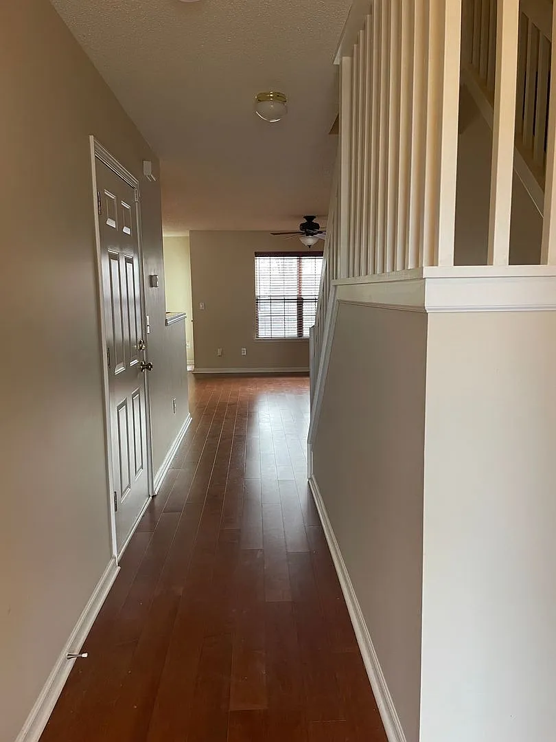 Beautiful Townhome in Ballantyne — Photo 2
