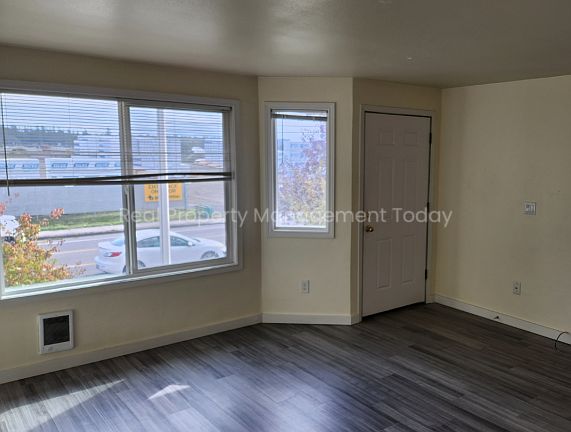 5th image of 5020 S Tyler St APT B