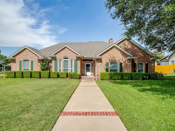 705 Brandon Dr, Cleburne, TX 76033