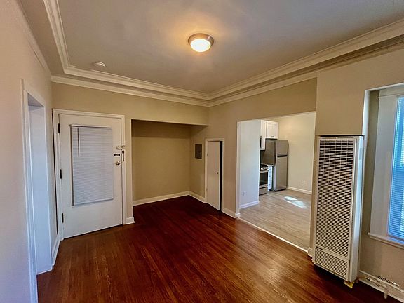 4th image of 1426 Waller St APT 1