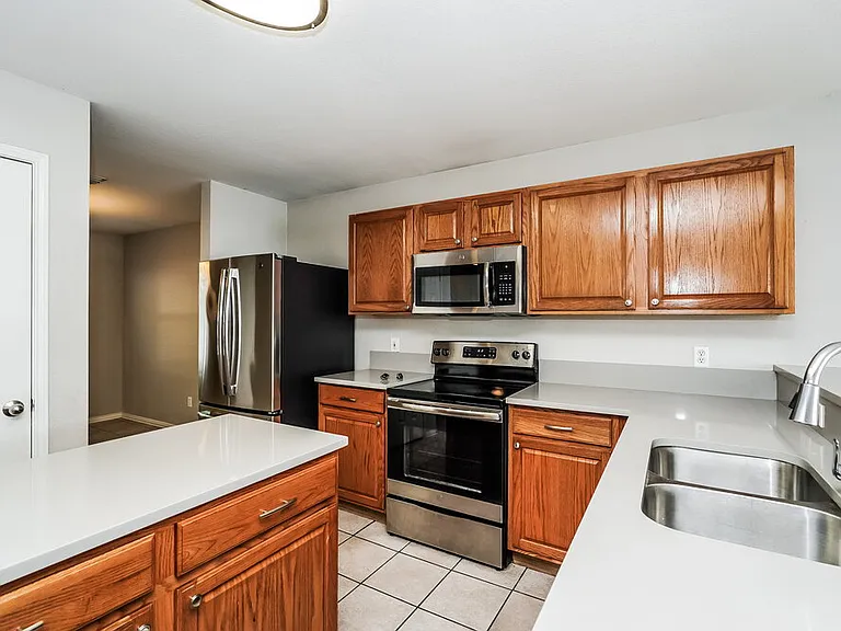 2232 Southway — Photo 9