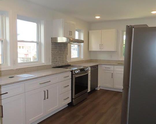 3rd image of 228 Rowe Ave #228