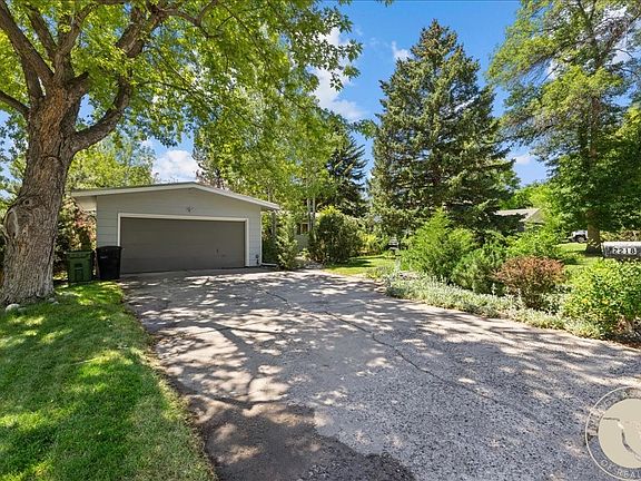 2nd image of 2218 Fairway Dr