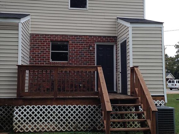 Ruth Properties TOWNHOME Back Porch