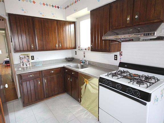 4th image of 1650 East 54th Street