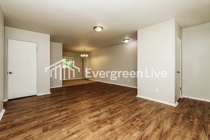 3 bed, 1.5 bath, 1500 sqft, $1,395 — Photo 3