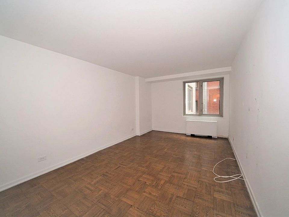 2nd image of 444 E 82nd St APT 2P