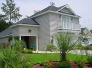 135 Oak Ridge Cir, Richmond Hill, GA 31324