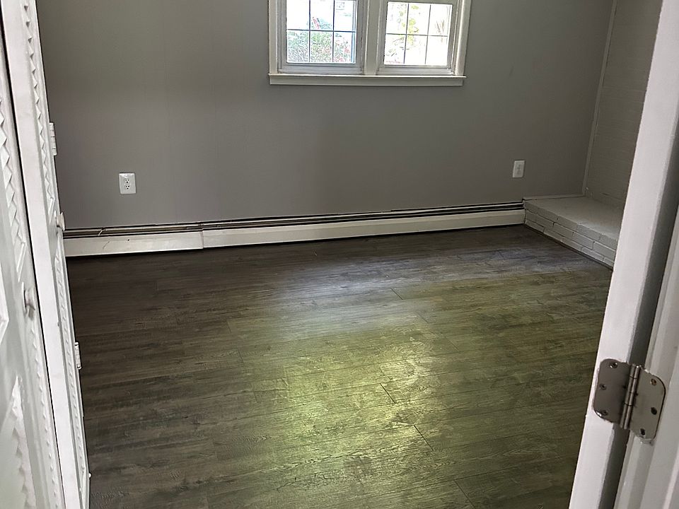 1st image of 14209 Essex Dr #1