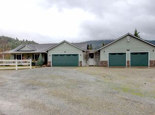 203 Edgerton Ln, Wolf Creek, OR 97497