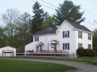 52 Lafayette St, Calais, ME 04619