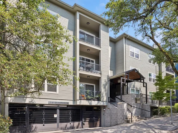 1441 SW Clay St APT 210, Portland, OR 97201
