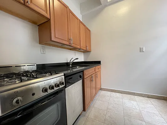 Rented by Douglas Elliman | media 4