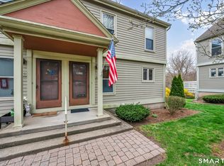122 Colonial Hill Dr UNIT 122, Wallingford, CT 06492