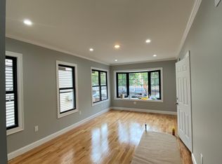 484 Pine St, Brooklyn, NY 11208