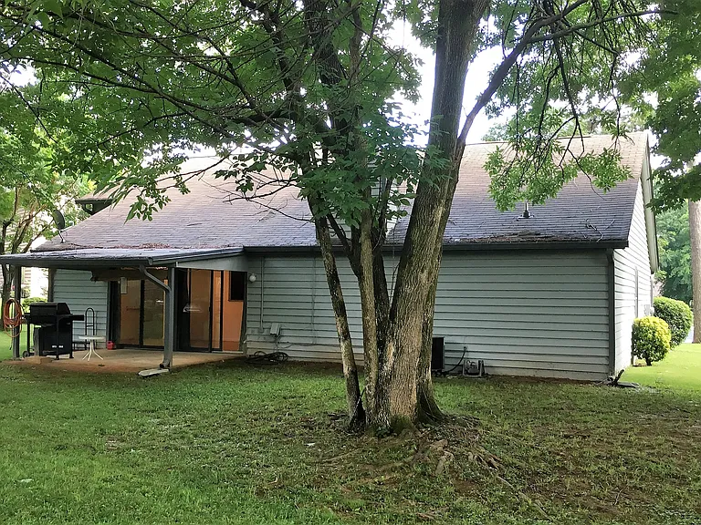 19 Briar Gate Ln — Photo 33