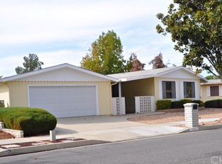 1433 Willow Leaf Dr, Hemet, CA 92545