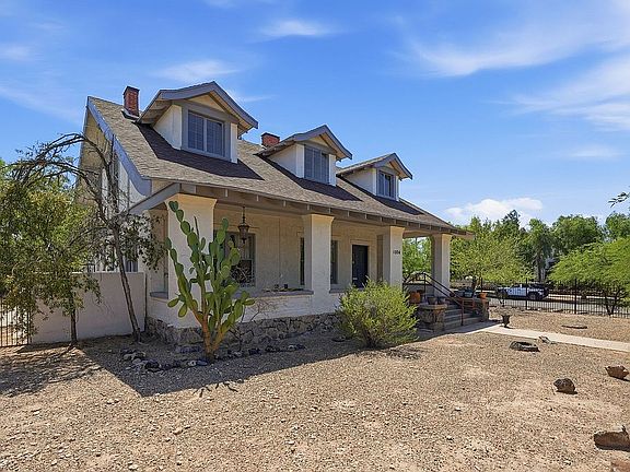 3rd image of 1004 N 6th Ave