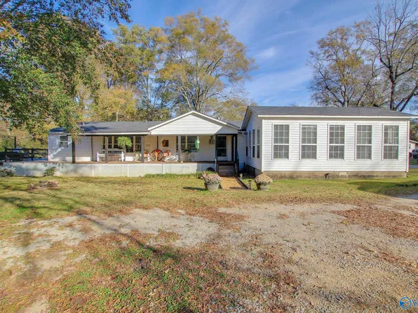 1465 Lovett St, Town Creek, AL 35672