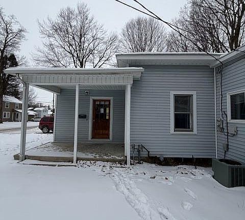 2nd image of 40 W Alden St