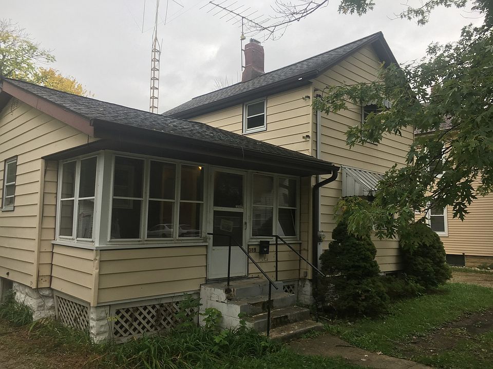 2nd image of 389 Ryall St